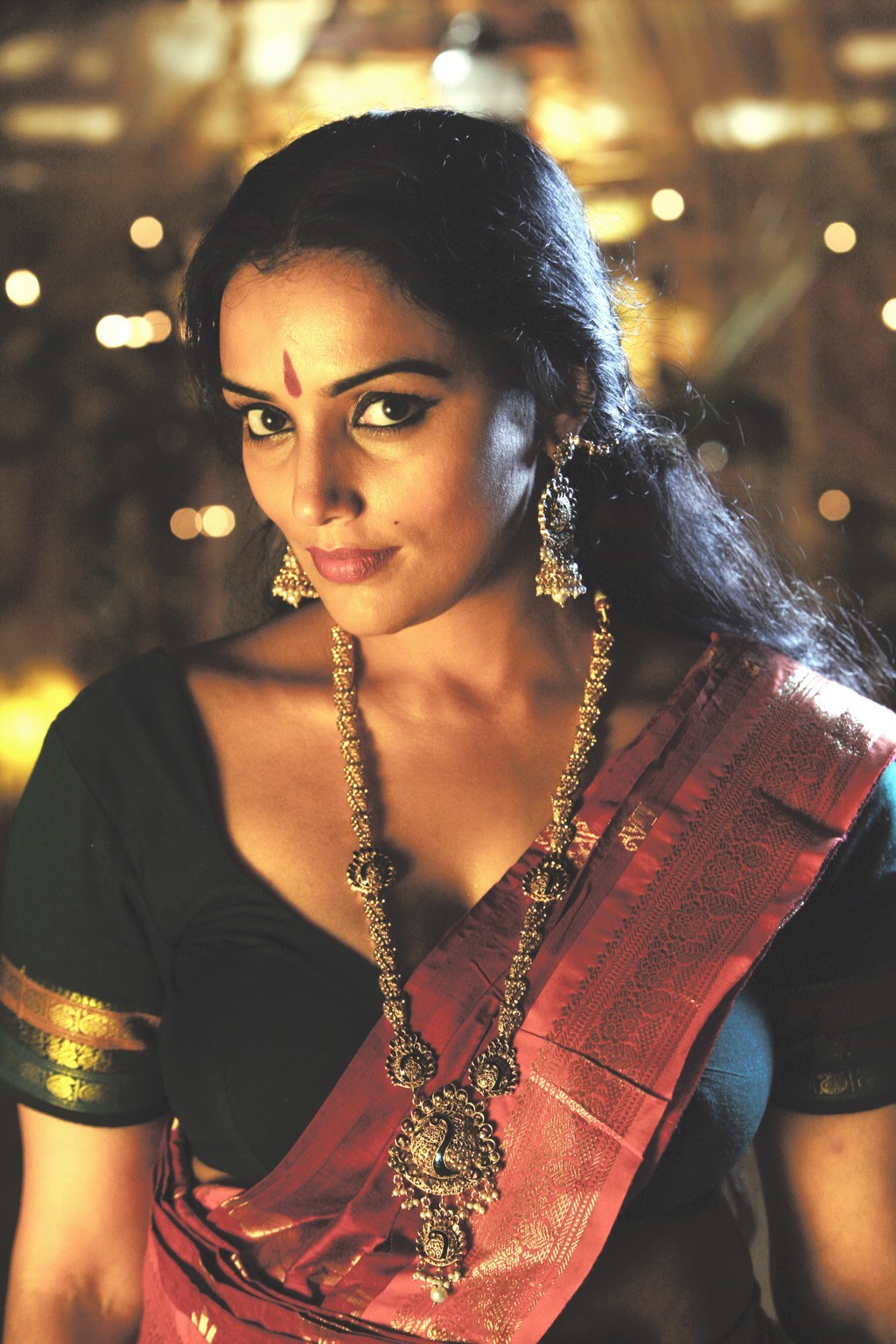 Shweta Menon - Aadhi's Aravaan Movie Stills | Picture 101398